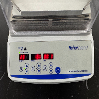 Fisherbrand Incubator Microplate Shaker image 2